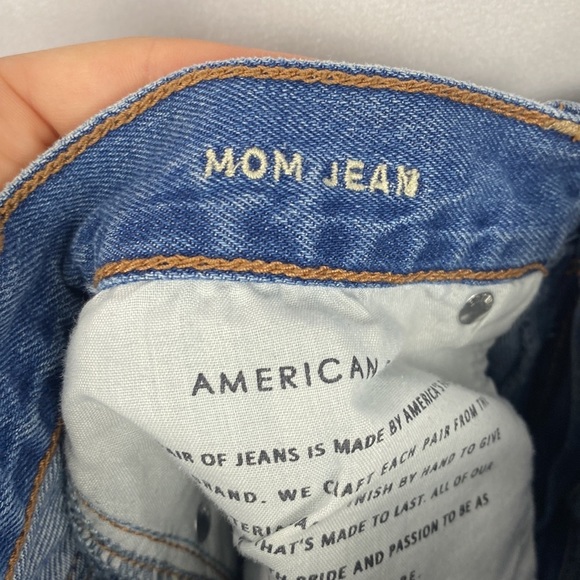 American Eagle Outfitters Distressed Blue Jeans - Picture 13 of 13